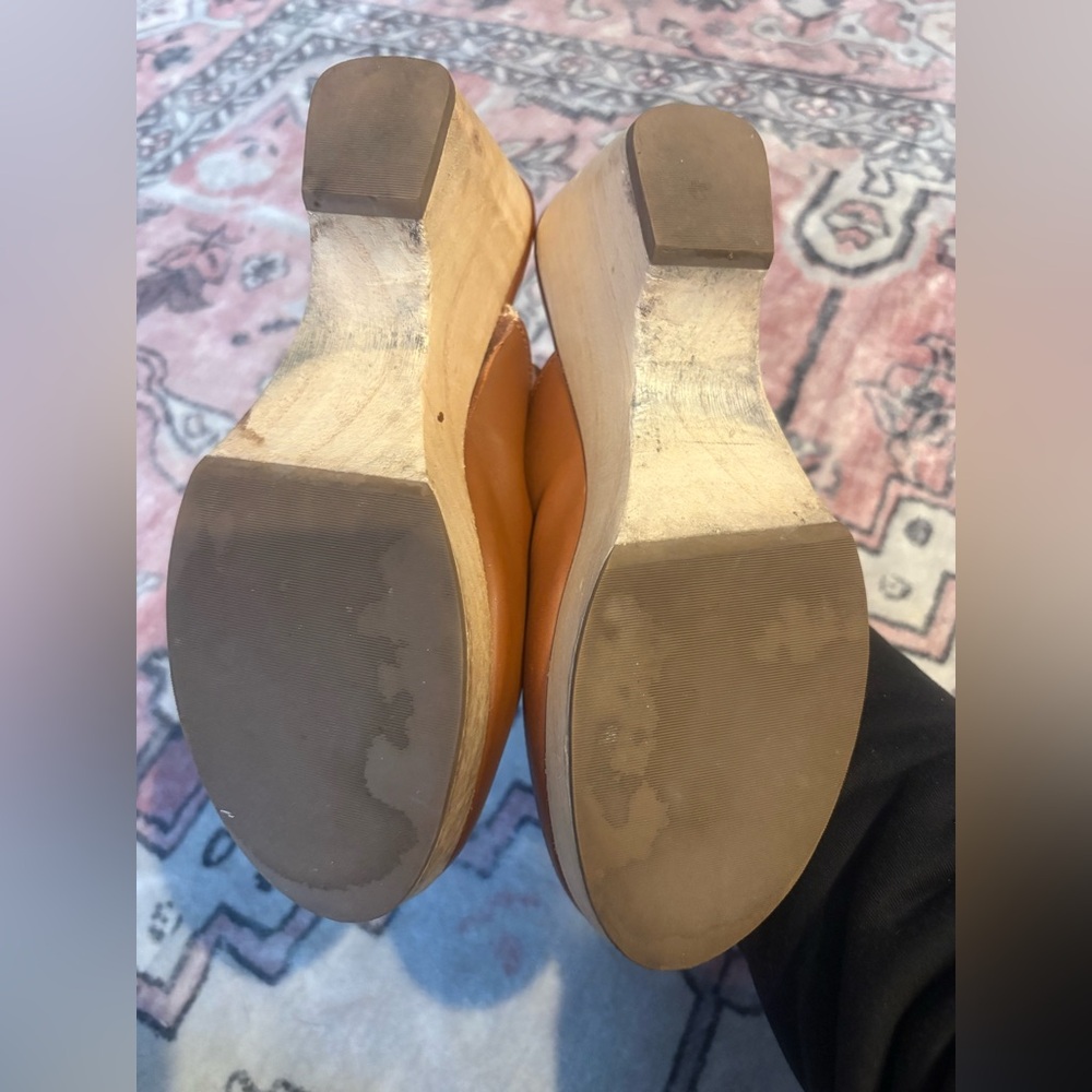 Everlane Brown Leather and Wood Wedge Mules, size 7 - Picture 12 of 12